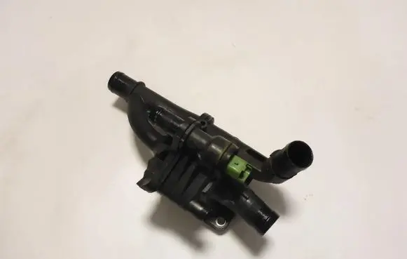 Ford Transit - Tourneo Connect Thermostat housing 9820023280
