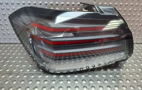Peugeot 208 II Rear/tail lights S27624068 9851061280
