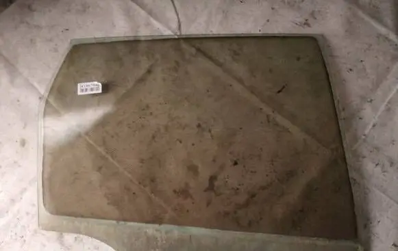 Honda Jazz Rear door window glass as2