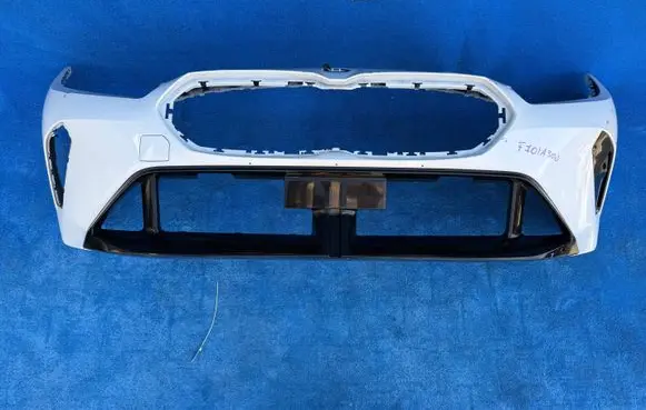 BMW 1 F70 Front bumper 5A64E31
