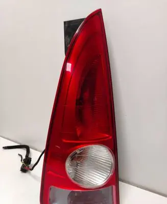 Renault Espace IV Rear/tail lights 8200027153