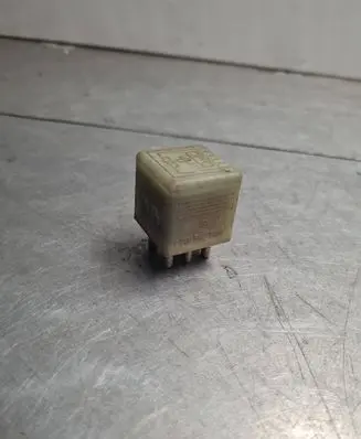Mercedes-Benz C W202 Other relay 0015427819