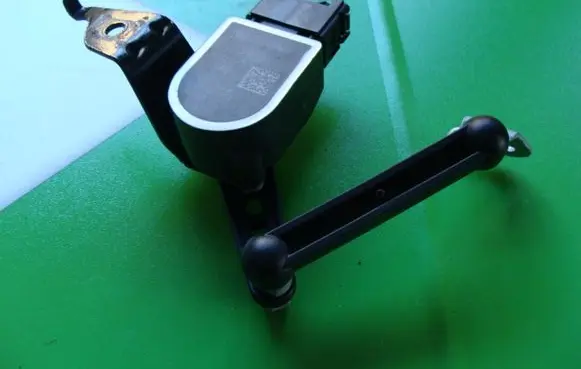 BMW 7 F01 F02 F03 F04 Front height sensor lever 25916010 ABE52152 6870000