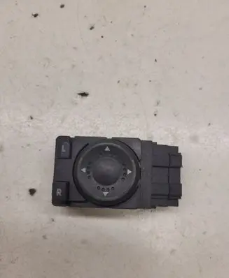 Volkswagen PASSAT B5.5 Wing mirror switch 3B1959565