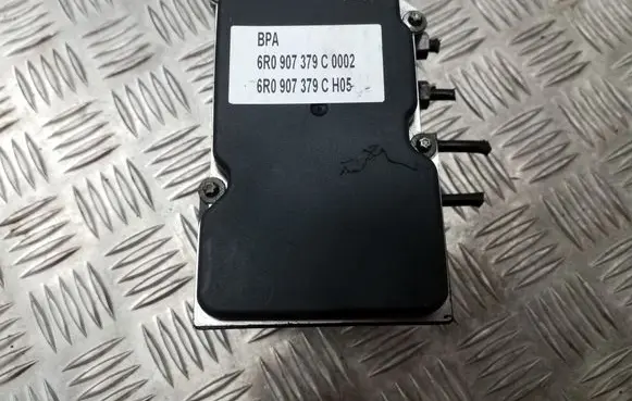 Skoda Fabia Mk2 (5J) ABS Pump 6R0907379C