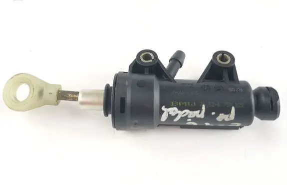 BMW 3 E46 Clutch master cylinder 6758822