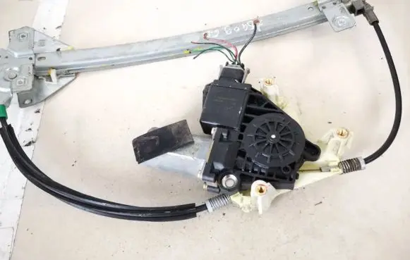Mitsubishi Carisma Sliding door window regulator with motor