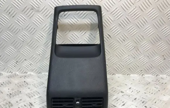 Nissan X-Trail T31 Rear air vent grill 687944P000 E4125171100 E4125161100