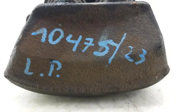 Lexus IS 200-300 Front brake caliper