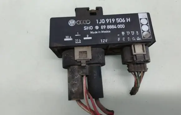 Volkswagen New Beetle Coolant fan relay 1J0919506H 898884000