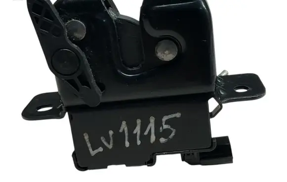 Loading door lock