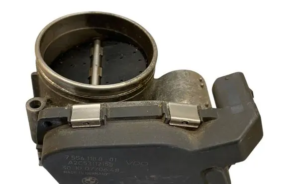 BMW 3 E90 E91 Throttle valve 7556118 A2C53112155