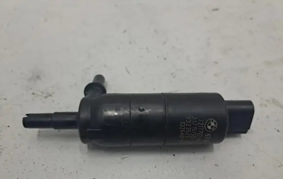 BMW 6 F12 F13 Headlight washer pump 7217792