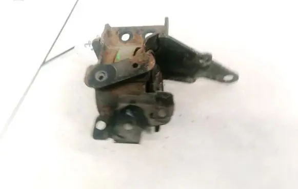 Toyota Avensis T250 Engine mount bracket