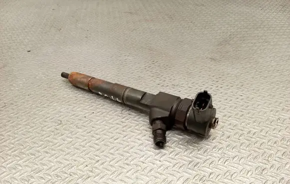 Opel Astra J Fuel injector 0445110327