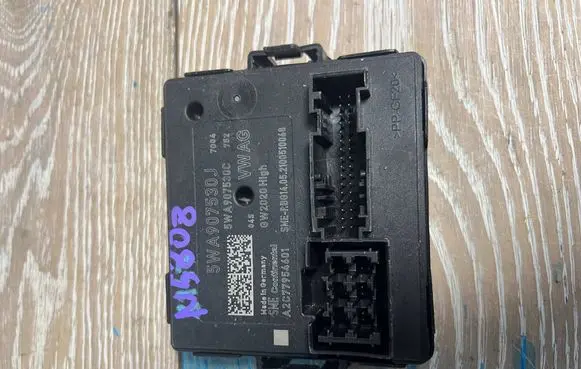 Seat Leon (5F) Gateway control module 5WA907530J A2C77954601 5WA907530C