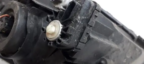 Toyota RAV 4 (XA20) Headlight level adjustment motor 