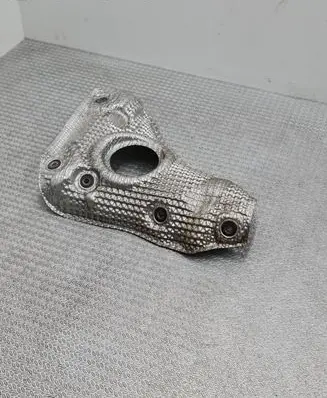 Toyota Prius (XW50) Exhaust heat shield
