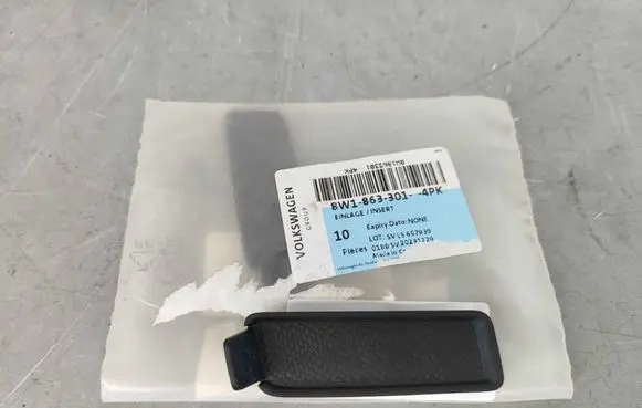 Audi A5 Cup holder pad/mat 8w18633014pk