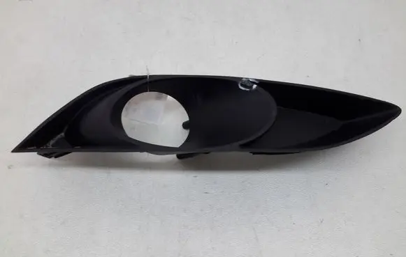 Toyota Auris 150 Front bumper lower grill 8148202040