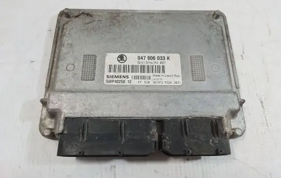 Skoda Fabia Mk1 (6Y) Engine control unit/module 047906033K 3PA4501 5WP4025012