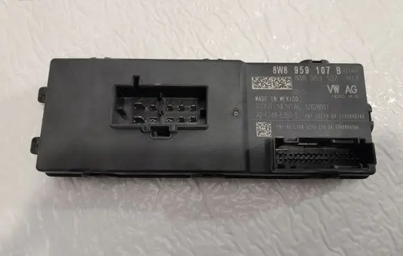 Audi Q5 SQ5 Tailgate/trunk control unit/module 8W8959107B