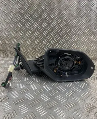 Front door electric wing mirror