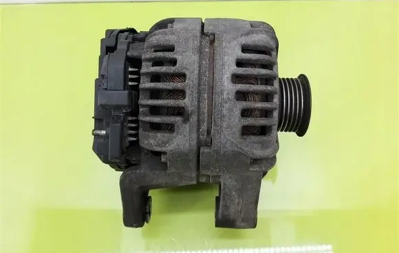 Opel Zafira A Generator/alternator 028903028C