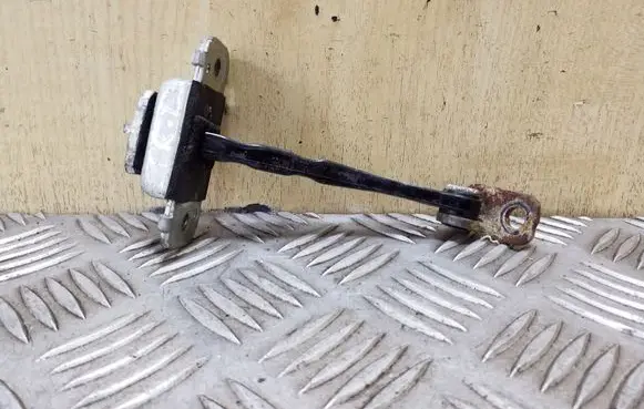 KIA Sorento Front door check strap stopper