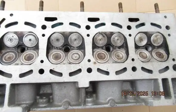 Volkswagen Golf IV Engine head 036103373T