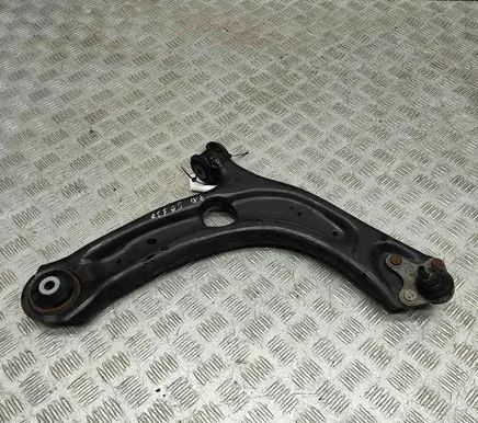 Volkswagen PASSAT B8 Front lower control arm/wishbone 3Q0407154B
