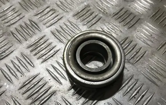 Mitsubishi L200 clutch release bearing 
