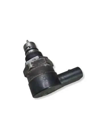 Mercedes-Benz E W212 Fuel pressure regulator A6420700146 0281002985