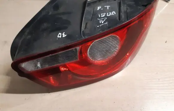 Seat Ibiza IV (6J,6P) Rear/tail lights