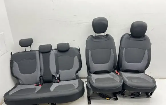 Renault Captur Seat set MMAUTKO23218