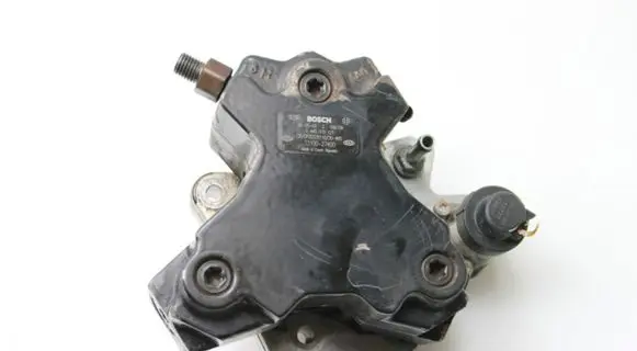 Hyundai Tucson JM Fuel injection high pressure pump 3310027400