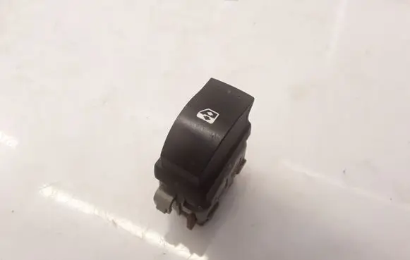 Renault Espace - Grand espace IV Electric window control switch 28082 220507