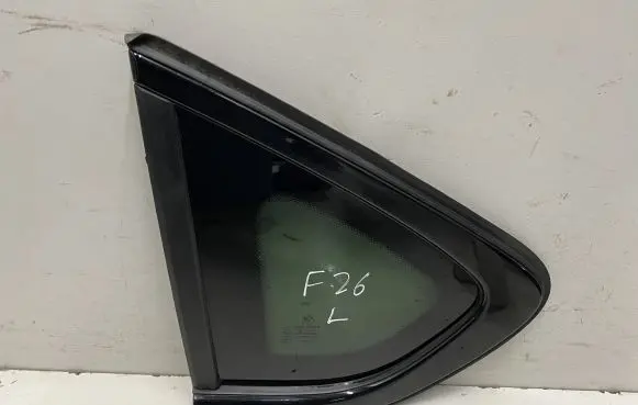 BMW X4 F26 Rear side window 7335517