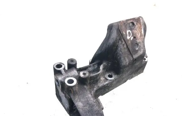 Iveco Daily 4th gen Engine mounting bracket 500376601