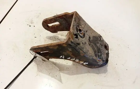 KIA Ceed Engine mounting bracket