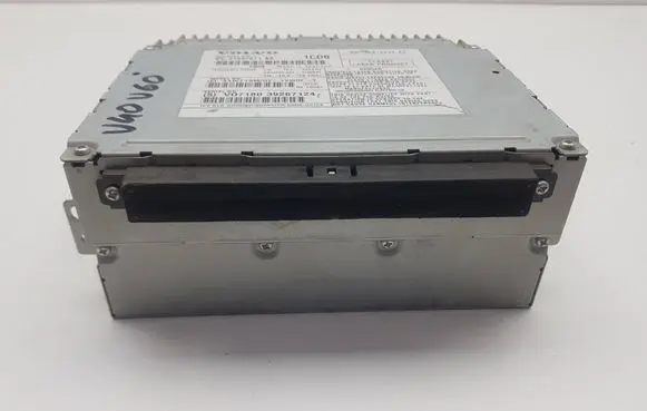 Volvo V40 Radio/CD/DVD/GPS head unit 31337571AA 5221720KHZ 153282KHZ