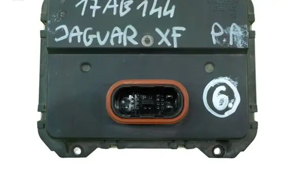 Jaguar XE LED ballast control module 5DF01181840