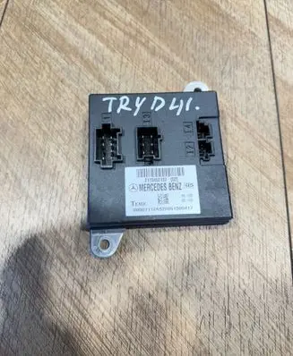 Mercedes-Benz E W211 Comfort/convenience module 2115452132
