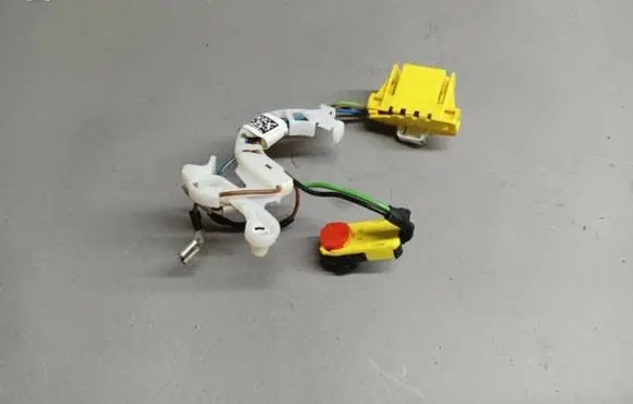 Steering wheel buttons/switches