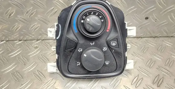 Toyota Aygo AB40 Climate control unit 55900YY020