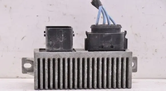Mercedes-Benz Citan W415 Glow plug pre-heat relay 8200558438A
