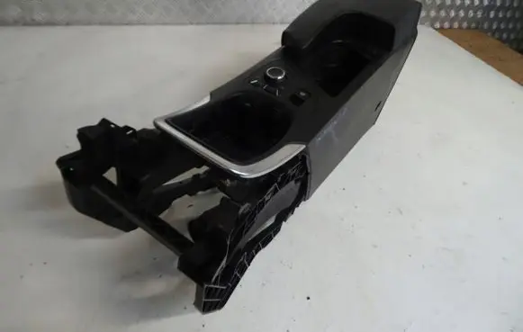 Opel Insignia A Armrest 