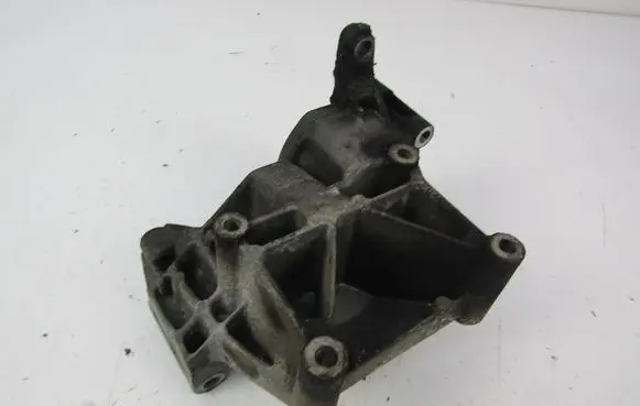 BMW 3 E46 Engine mounting bracket 