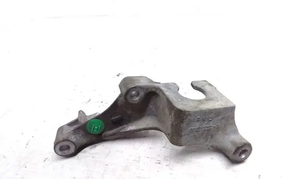 Honda Jazz Engine mounting bracket