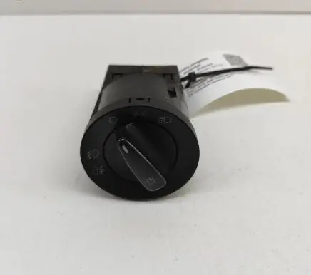 Skoda Fabia Mk2 (5J) Light switch 1U0941531D